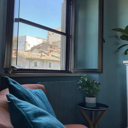 Medieval Penthouse With Sunset Panoramic Views 아파트